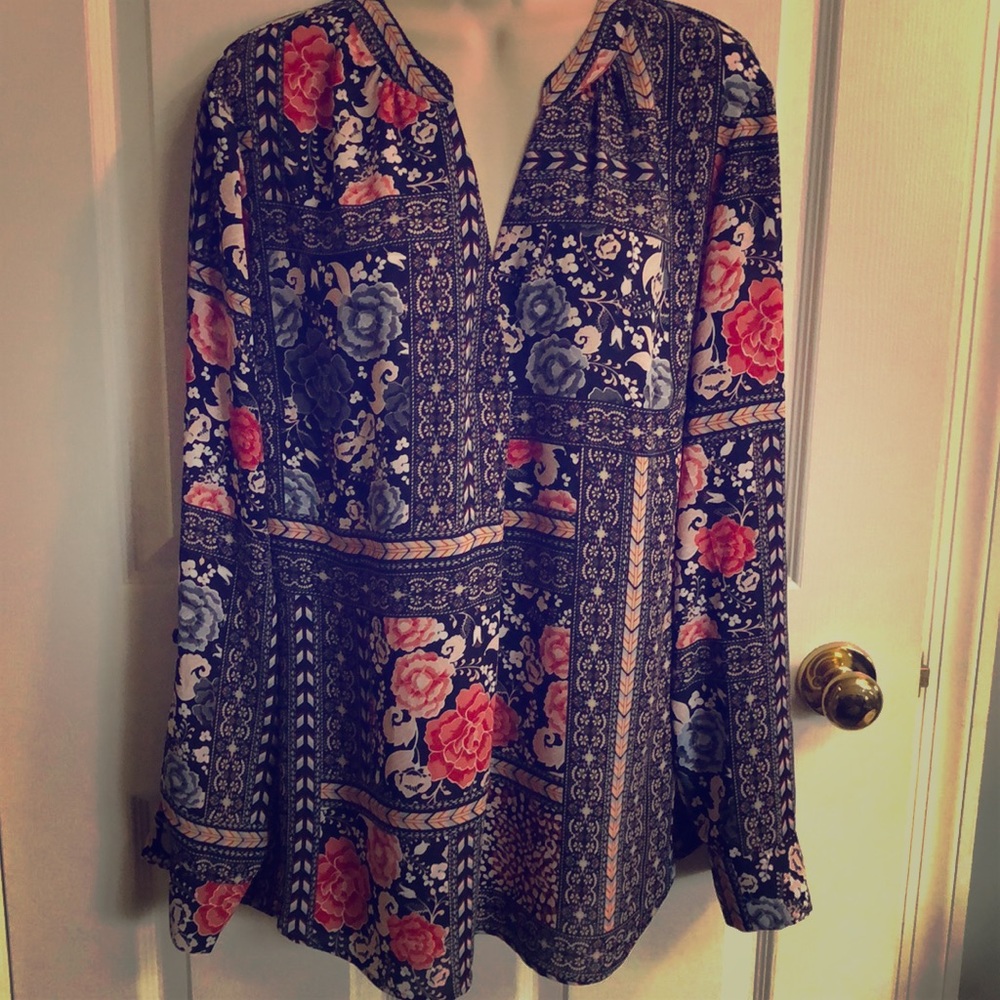 Multicolor flowing long sleeve top